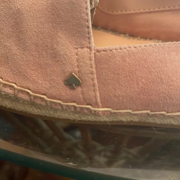 Kate Spade light pink hardly worn espadrilles size 7 mint condition. Preowned. - Picture 4 of 7